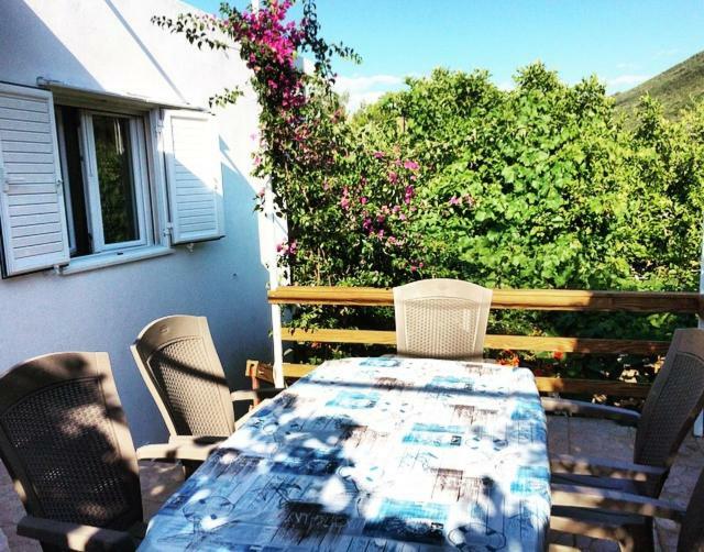 Appartement Faros Oasis à Gdinj Extérieur photo