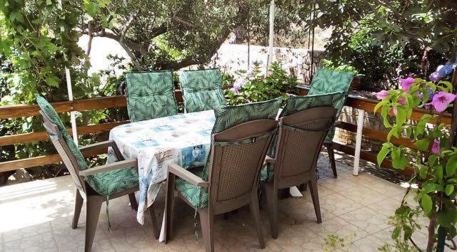 Appartement Faros Oasis à Gdinj Extérieur photo