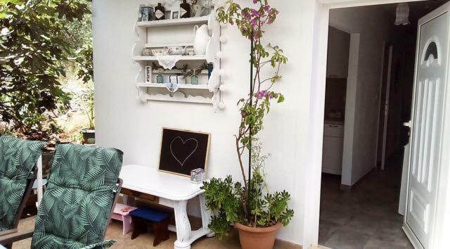 Appartement Faros Oasis à Gdinj Extérieur photo