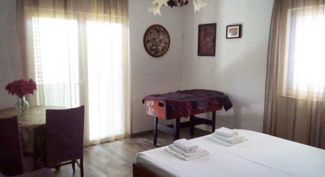 Appartement Faros Oasis à Gdinj Extérieur photo